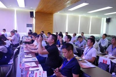 模切圈(quan)第(di)十(shi)三期手機全面屏與(yu)OLED顯示技術(shu)交(jiao)流(liu)沙龍(long)圓滿落(luo)幕